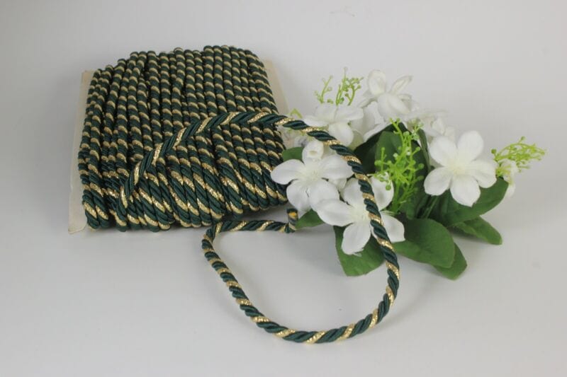 Passamaneria verde e oro cordoncino intrecciato lotto 5 metri per sedie vetrine Corredo Pizzi e Tessuti