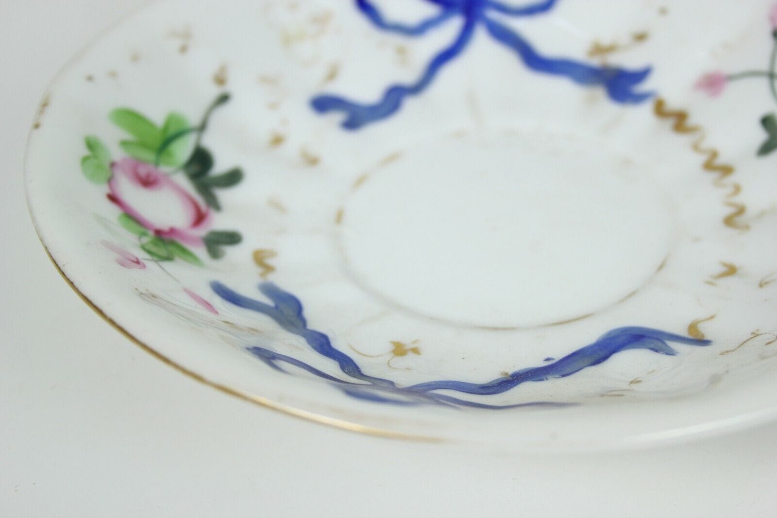 PIATTINO ANTICO IN PORCELLANA DIPINTO A MANO PIATTO DECORO FLOREALE CIOTOLA Ceramiche e Porcellane