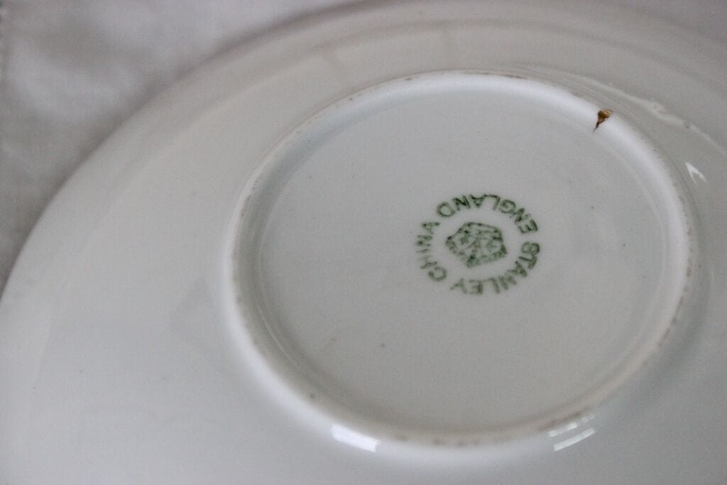 PIATTINO INGLESE D'EPOCA IN PORCELLANA - VINTAGE BONE CHINA SAUCER Ceramiche e Porcellane