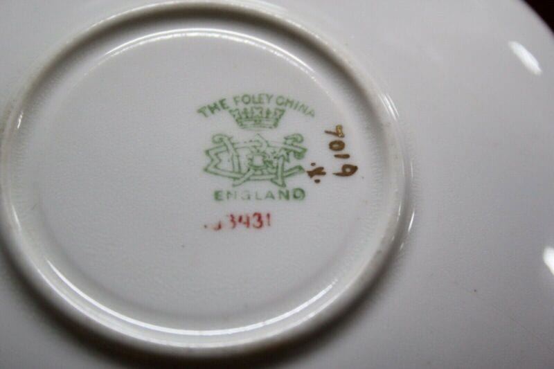 Piattino piatto antico inglese in porcellana The Foley china vintage bone saucer Ceramiche e Porcellane