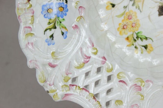 Piatto antico Bassano in ceramica bianca vecchio vassoio fondo Borsato Antonio Ceramiche e Porcellane