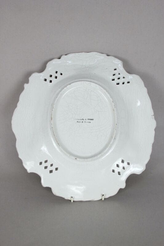 Piatto antico Bassano in ceramica bianca vecchio vassoio fondo Borsato Antonio Ceramiche e Porcellane