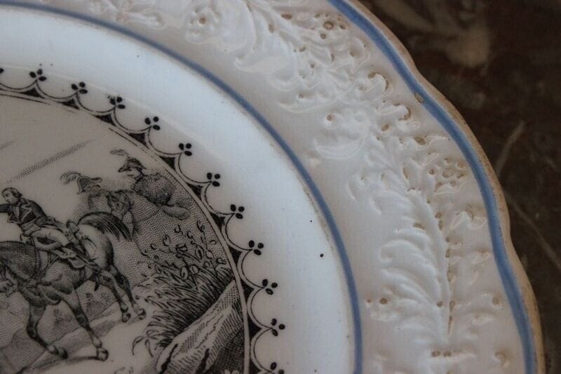 PIATTO COMMEMORATIVO D'EPOCA IN CERAMICA EVENTO STORICO- VINTAGE FRENCH PLATE Ceramiche e Porcellane
