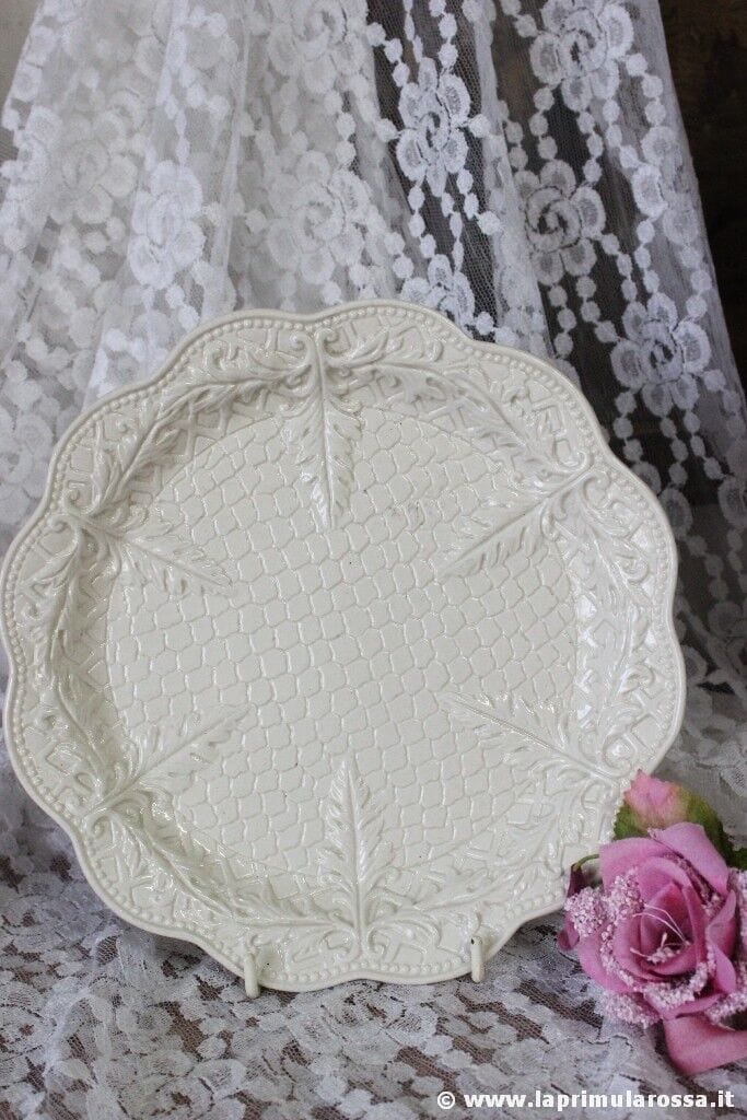 PIATTO D'EPOCA IN CERAMICA LAVORATA MARCA DECMA ABRIGADA ANNO 1987 DIAM. cm 22 Ceramiche e Porcellane