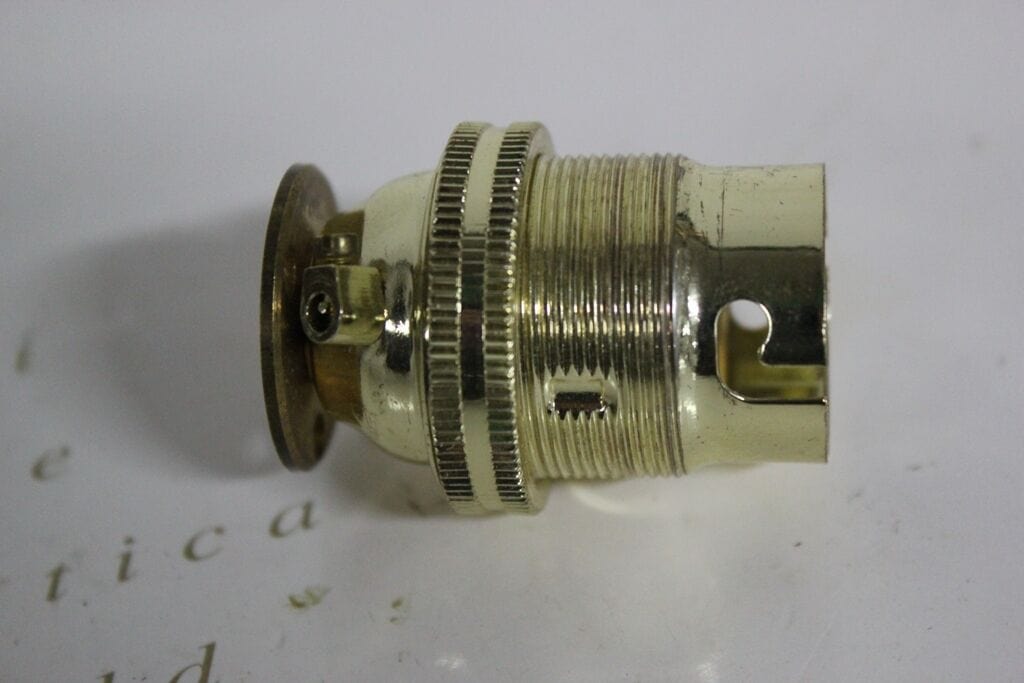 PORTALAMPADA   A BAIONETTA B 22  x  LUME E LAMPADA D'EPOCA  ACCESSORI ELETTRICI Lampade Appliques
