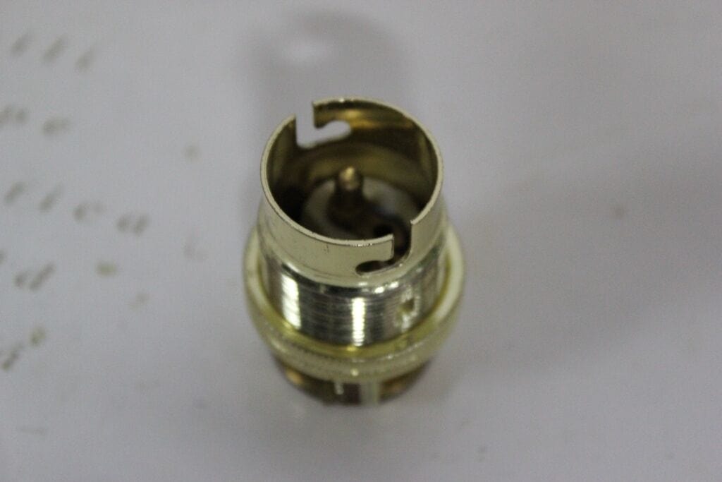 PORTALAMPADA   A BAIONETTA B 22  x  LUME E LAMPADA D'EPOCA  ACCESSORI ELETTRICI Lampade Appliques