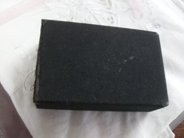 PORTASIGARETTE D'EPOCA TESSUTO NERO RICAMO MEZZO PUNTO VINTAGE CIGARETTE CASE Oggetti per fumatori