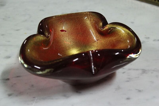 POSACENERE IN VETRO DI MURANO ROSSO RUBINO E ORO VINTAGE RUBY RED GLASS ASHTRAY Vetri e Cristalli