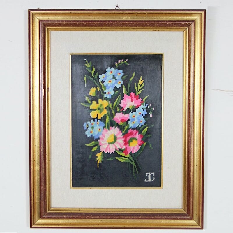 Quadro mezzo punto ricamo vintage ricamato con lana fiori cornice oro dorata Corredo Pizzi e Tessuti