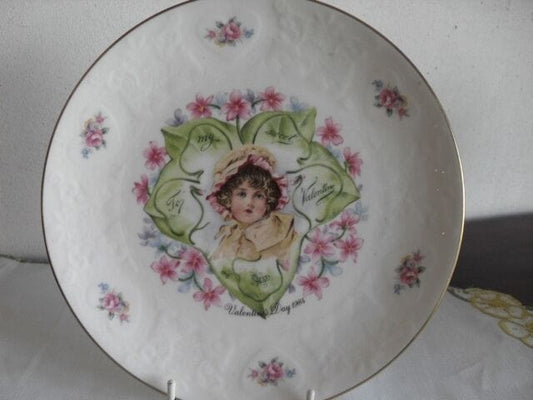 ROYAL DOULTON  PIATTO VINTAGE DA COLLEZIONE IN PORCELLANA SAN VALENTINO 1984 Ceramiche e Porcellane