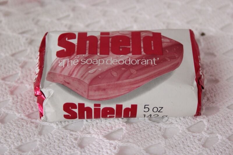 Saponetta Vintage da collezione inglese profumata SHIELD soap red  sapone 1980 Vintage