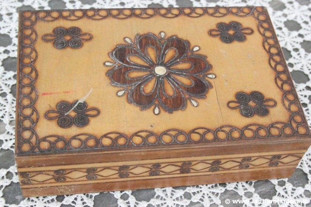 SCATOLA D'EPOCA IN LEGNO 18 x 11 - PORTAOGGETTI  - VINTAGE WOODEN BOX Scatole in legno