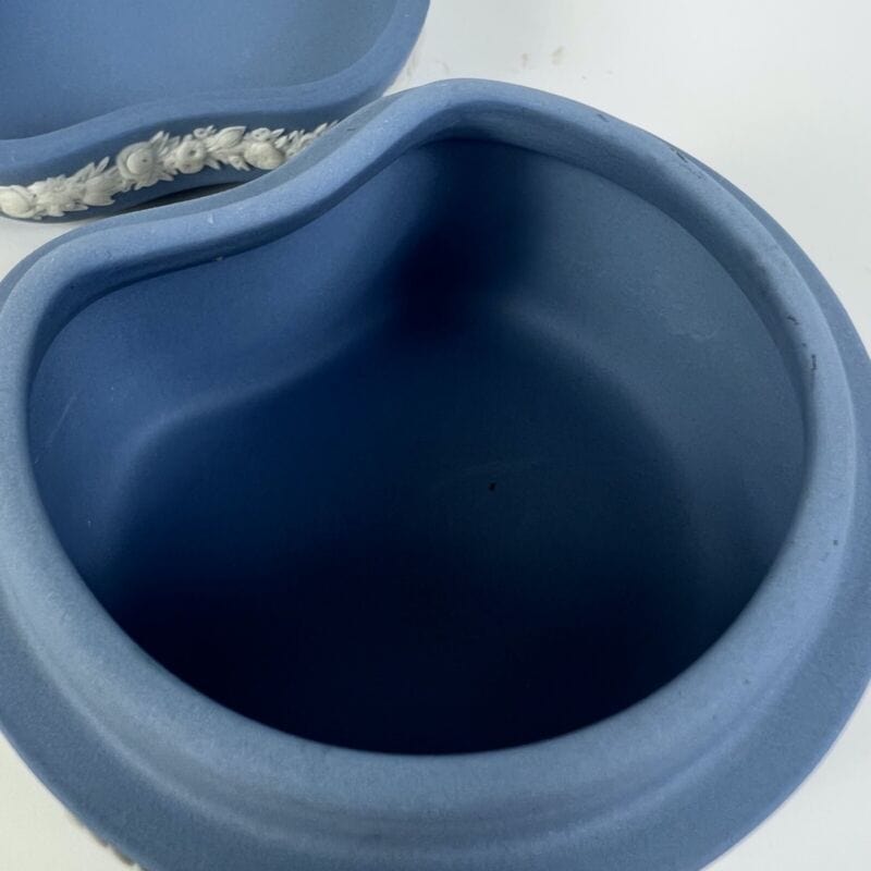 Scatola Portagioie in porcellana scatolina Wedgwood Celeste Vintage Putti Angeli Ceramiche e Porcellane