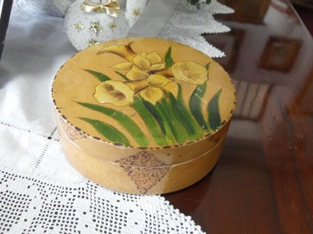 SCATOLA VINTAGE  IN LEGNO CON  DECORO FIORI  RETRO  WOODEN BOX Scatole in legno