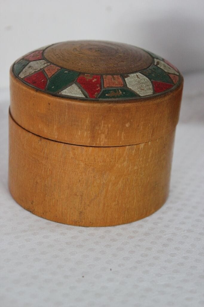 SCATOLA VINTAGE IN LEGNO   VECCHIA SCATOLINA DIPINTA  PORTAOGGETTI Scatole in legno