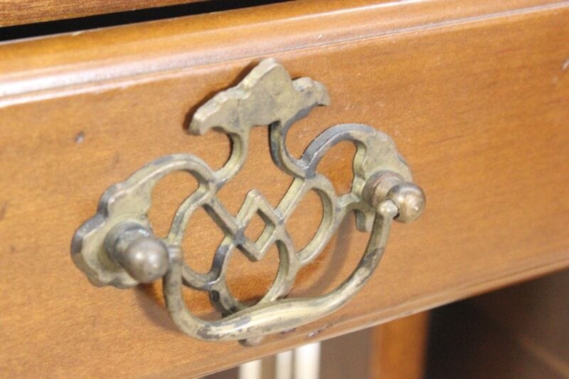 Scrittoio stile antico in legno piano pelle vintage tavolino con alette design Arredamento