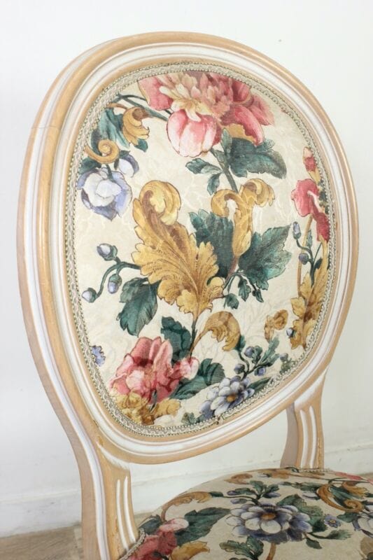 Sedia imbottita shabby vintage poltrona poltroncina in stile antico Luigi XVI . Arredamento