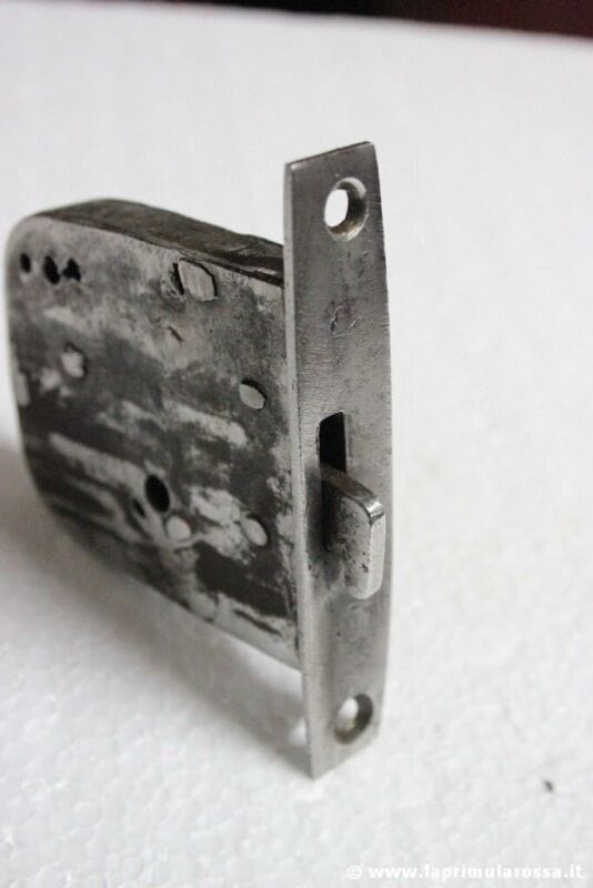 SERRATURA ANTICA IN FERRO AD INCASSO PER MOBILE FERRAMENTA ANTIQUE ITALIAN LOCK Restauro