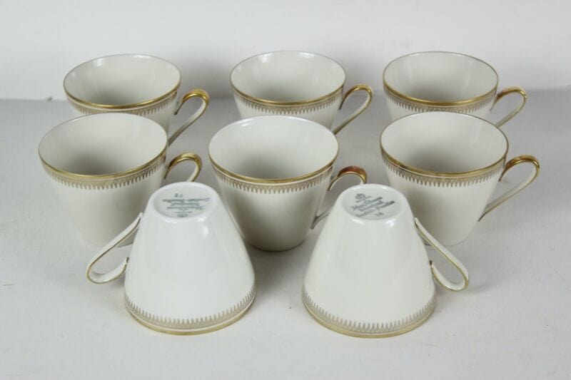 Servizio antico da the te in porcellana Bavaria bianca e oro set tazze teiera Ceramiche e Porcellane