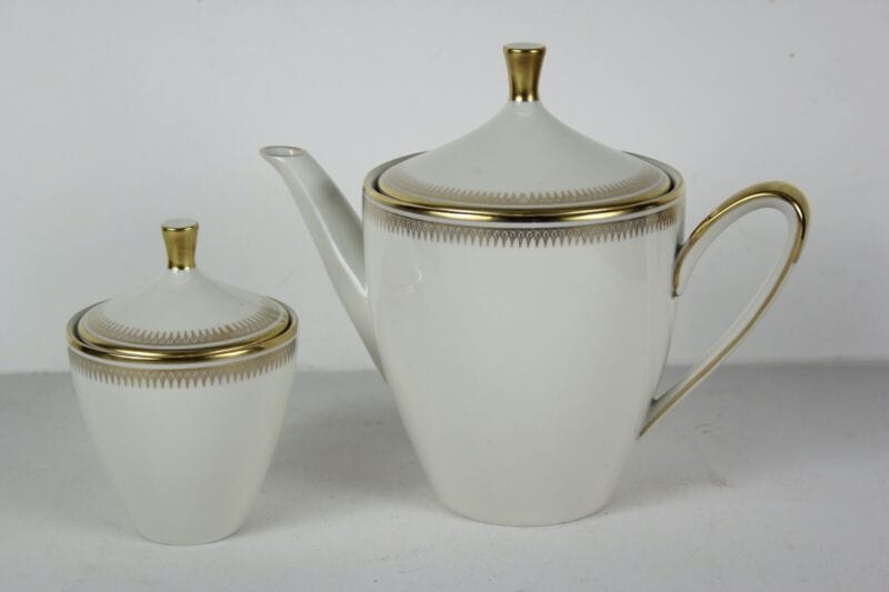 Servizio antico da the te in porcellana Bavaria bianca e oro set tazze teiera Ceramiche e Porcellane