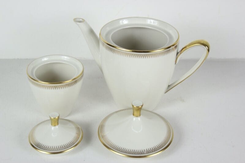 Servizio antico da the te in porcellana Bavaria bianca e oro set tazze teiera Ceramiche e Porcellane
