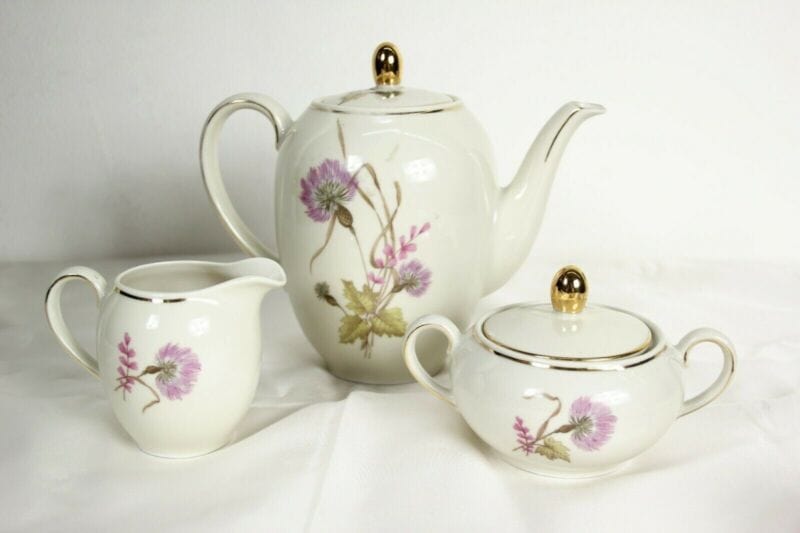 Servizio da caffe antico Bavaria in porcellana anni 40 tazze tazzine oro e fiori Ceramiche e Porcellane