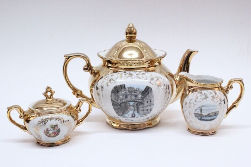 Servizio da tè the antico in porcellana bianca oro Bavaria Venezia tazze teiera Ceramiche e Porcellane