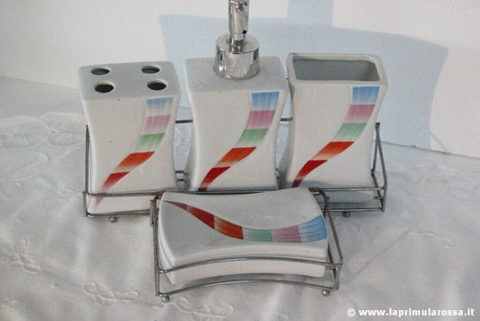 SET DI 4 ACCESSORI DA BAGNO IN CERAMICA  CON STRUTTURA IN METALLO CROMATO USATO Other