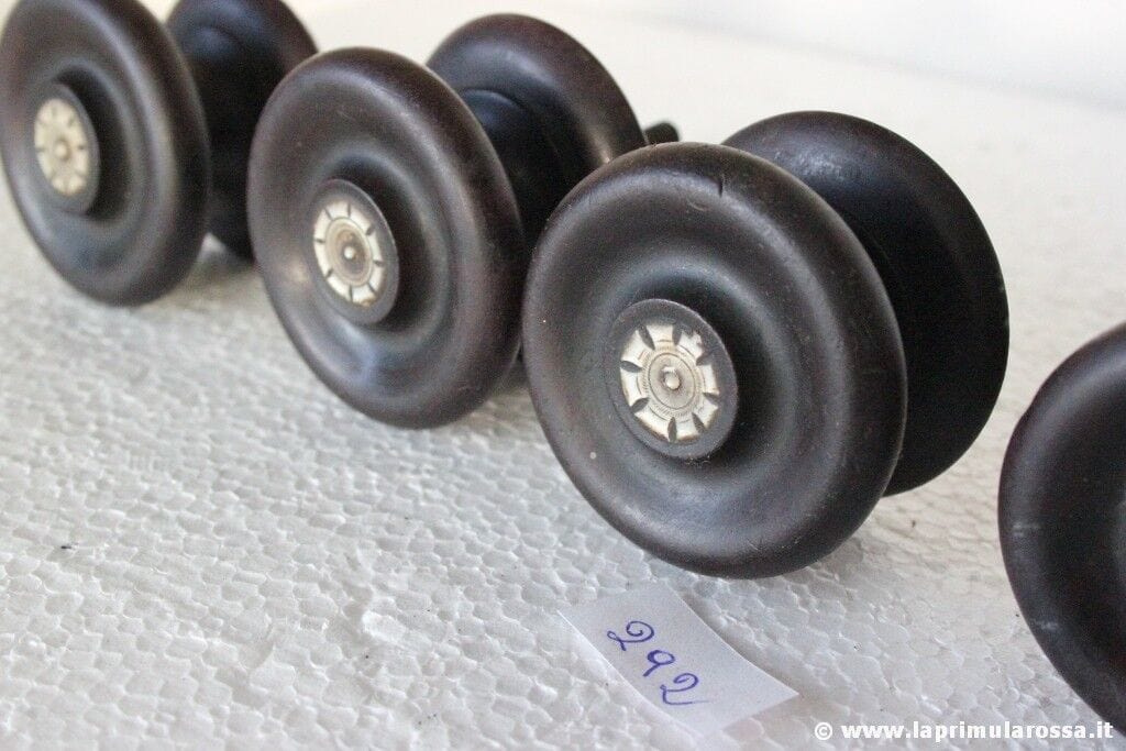 SET DI CINQUE POMOLI ANTICHI IN LEGNO X MOBILE EPOCA 800 VICTORIAN WOODEN KNOBS Restauro