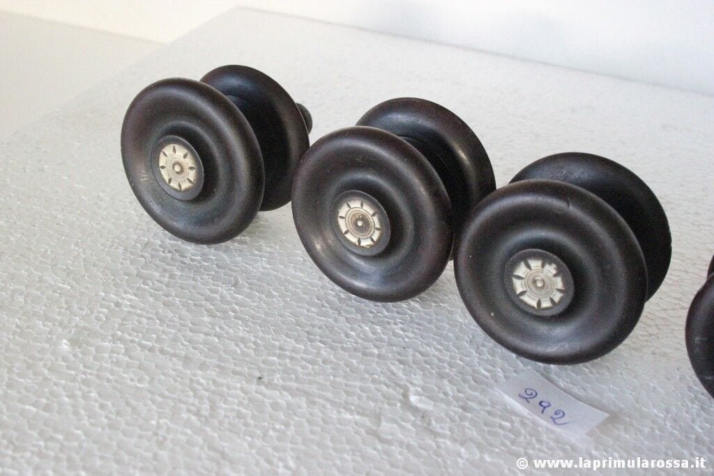 SET DI CINQUE POMOLI ANTICHI IN LEGNO X MOBILE EPOCA 800 VICTORIAN WOODEN KNOBS Restauro