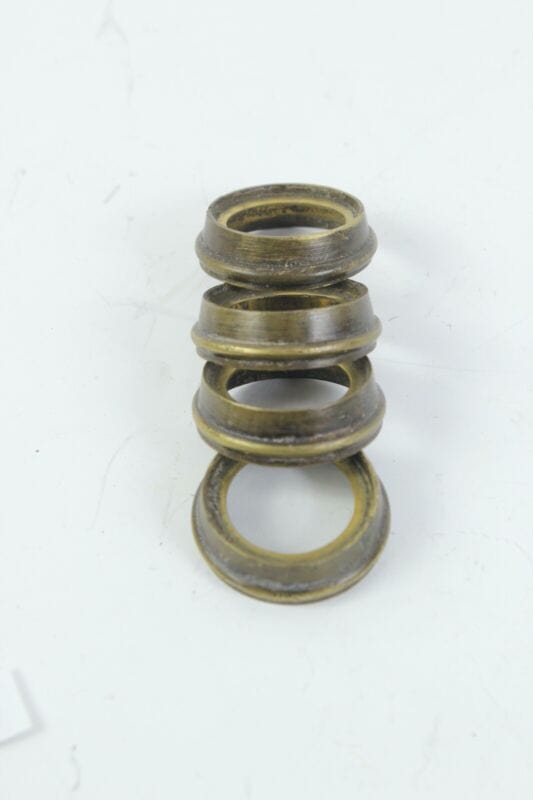 Set rondelle anelli in ottone per ruote rotelle antiche tavoli sedie restauro Restauro
