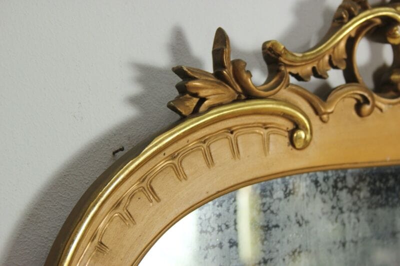 Specchiera antica grande specchio con cornice in legno e oro a scudo cimasa Complementi d'arredo