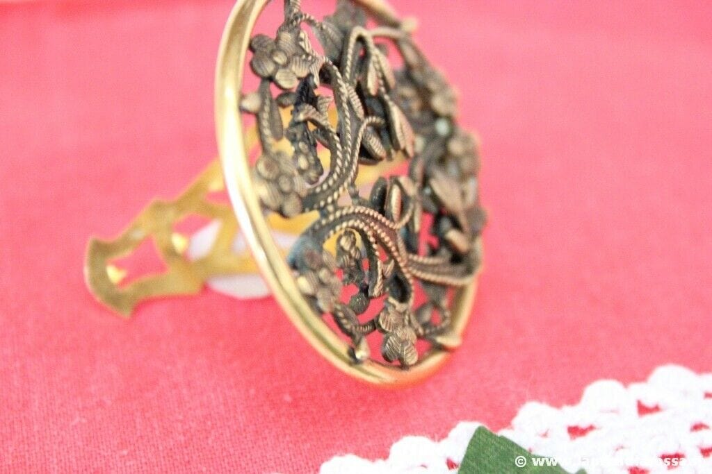 SPLENDIDA SPILLA VINTAGE DI BIGIOTTERIA CHIUSURA A CLIP - VINTAGE DRESS CLIP Bigiotteria & Accessori