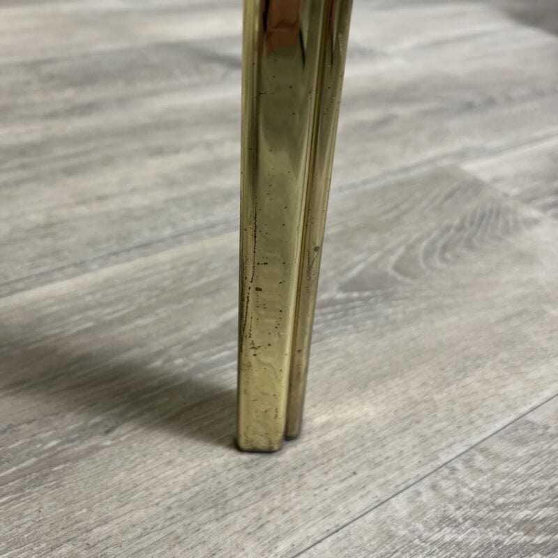 Tavolino tavolo da salotto caffe basso rettangolare in vetro e ottone di design Arredamento