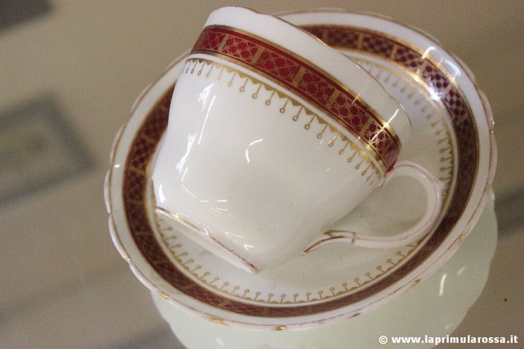 TAZZA DA TE' ANTICA IN PORCELLANA BONE CHINA + BROCCHETTA  SET COLAZIONE INGLESE Ceramiche e Porcellane