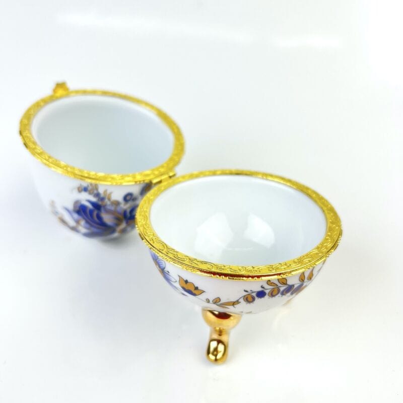Uovo da Collezione in Porcellana bianca Viola ceramica portagioie stile Faberge' Ceramiche e Porcellane