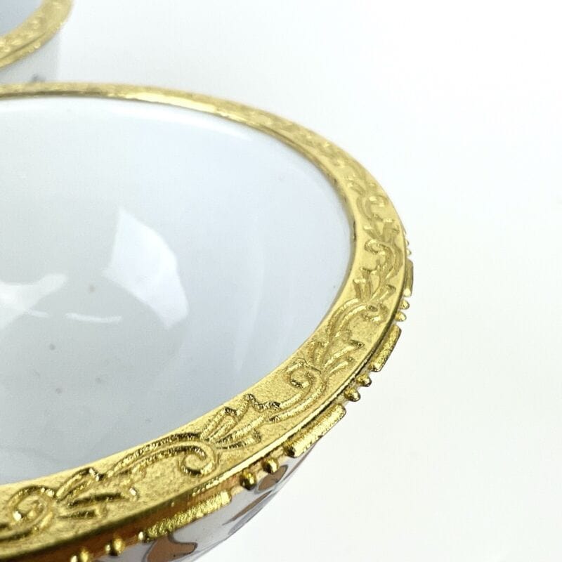 Uovo da Collezione in Porcellana bianca Viola ceramica portagioie stile Faberge' Ceramiche e Porcellane