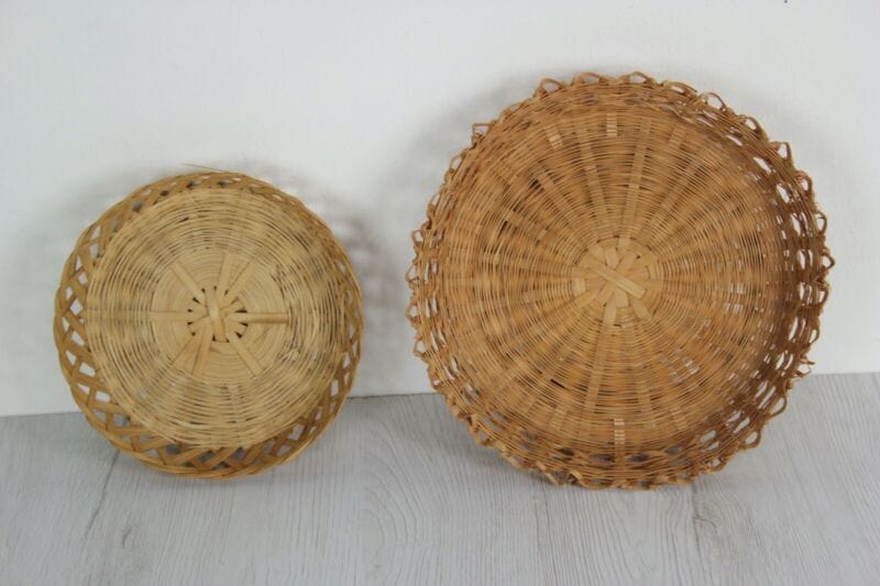 Vassoio in vimini vintage vecchio portapane cestino rotondo da tavola piatto Vintage