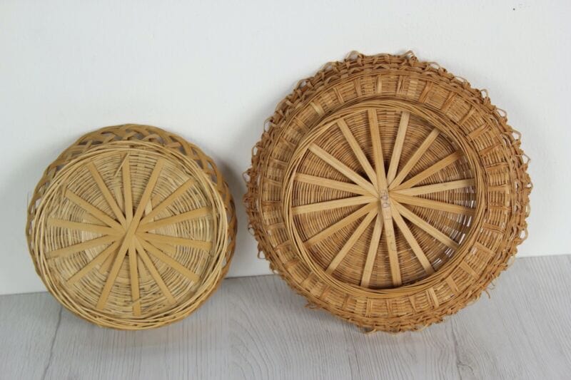 Vassoio in vimini vintage vecchio portapane cestino rotondo da tavola piatto Vintage