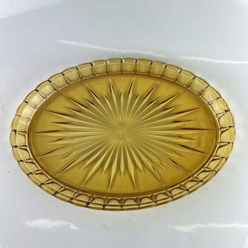 Vassoio Ovale Vintage in vetro molato inciso color ambra miele  stile Art Deco Vetri e Cristalli