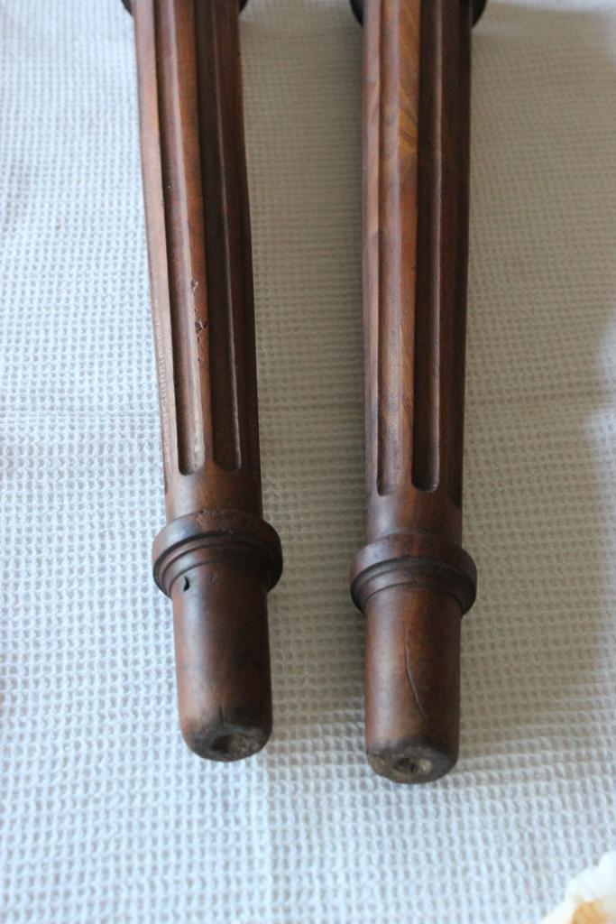 VECCHIA COPPIA DI COLONNINE L.cm 39 / GAMBA DI SEDIA FRANCESE/ DUE GAMBE D'EPOCA Restauro