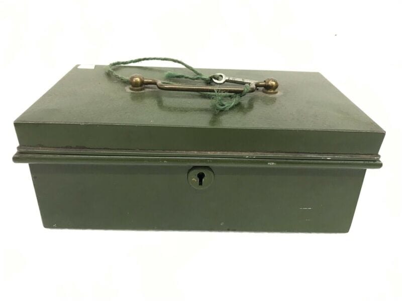 VECCHIA SCATOLA PORTAMONETE IN METALLO - VINTAGE TIN CASH BOX Other