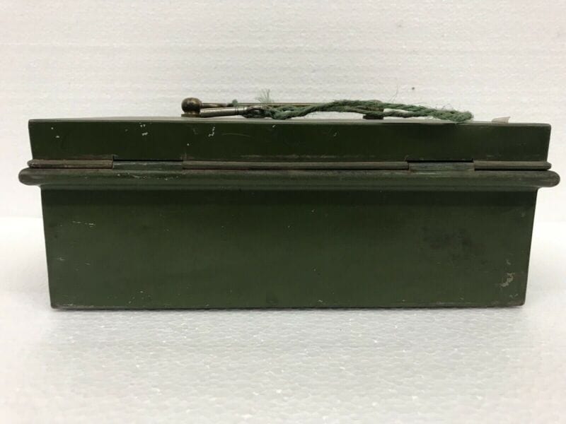 VECCHIA SCATOLA PORTAMONETE IN METALLO - VINTAGE TIN CASH BOX Other
