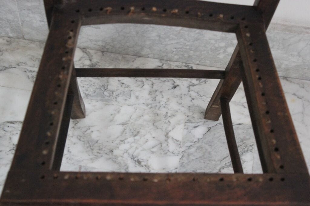 VECCHIA SEDIA IN LEGNO  SEDIOLINA RUSTICA ANTICA  SEGGIOLA D'EPOCA Arredamento