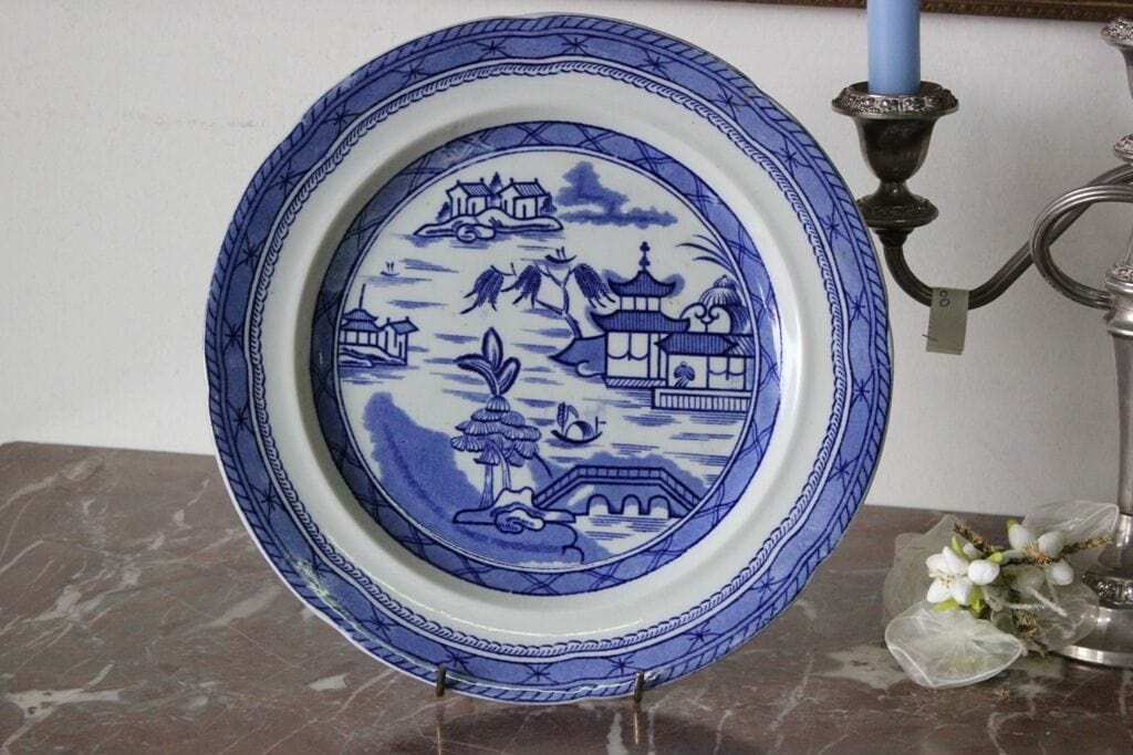 VECCHIO PIATTO IN CERAMICA DECORO BLU SCENA ORIENTALE MARCA  ASHWORTH BROS Ceramiche e Porcellane